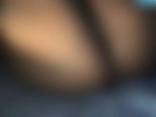 GoddessTia's Live Sex Cam Show