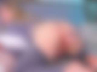 Live cam show with Lili - Butt Plug on Camming Site