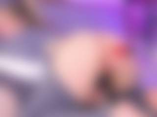 Live cam show with Lili - Blue Eyes on Chatstar