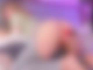 Live cam show with Lili - Blonde Hair on SquirtSoMuch