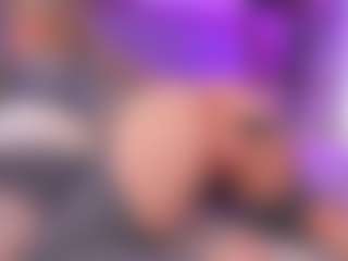 Live cam show with Lili - Butt Plug on Camsoda