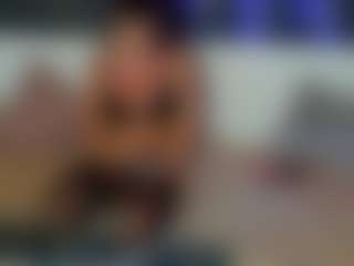 Live cam show with PollyHard - Genital Piercings on Dolls Live