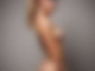 Giuliabriga's Live Sex Cam Show