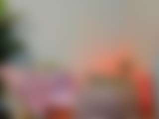 Mia-MiIan18's Live Sex Cam Show