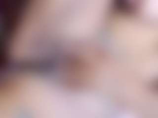Gatuwildx MILF webcam performer live streaming