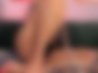 Live cam show with Valkiria-ponce - Ride on Camsoda