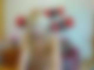 Live cam show with AnnaDia - Blue Eyes on Cam Slut