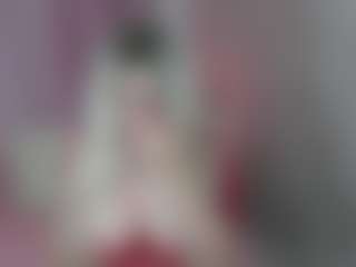 Live cam show with BestDoris - Nipple Piercings on AdultVida.com