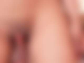 Live cam show with IvyEllis - Fingers on live18s.com