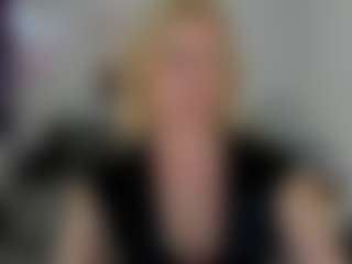 Live cam show with LiliCross - Mature on CamwithHer