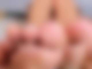 Live cam show with Slut-milf - Moaning on eurowanks.com