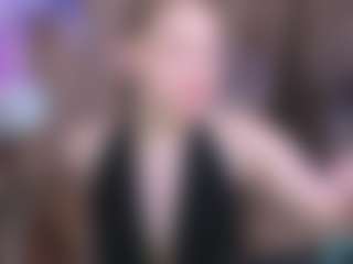 Live cam show with Colleen - Upskirt on Milfs Live