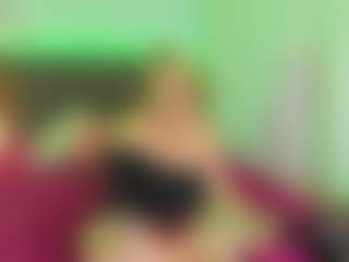 CurlyDream's Live Sex Cam Show