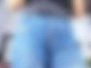 lady-30 MILF webcam performer live streaming