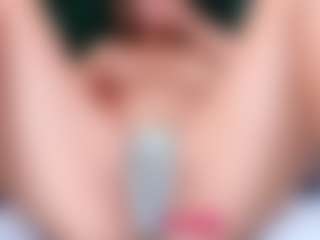 Live cam show with lady-30 - Granny Petite on CamClone