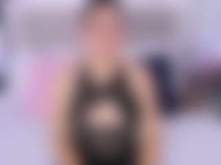 Live cam show with Laura Smith - Oil on Camsoda