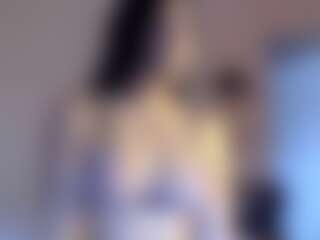 Эротическая трансляция с Demira — Girly на Camsoda