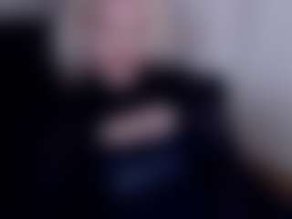 Live cam show with MistressDemiSweet - Smoke on AdultVida.com