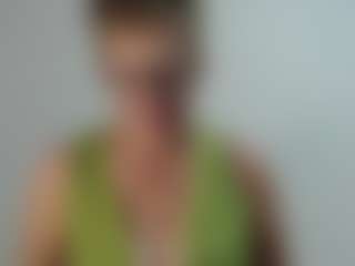 Live cam show with SofieVelvet - Trimmed Granny on Camsoda