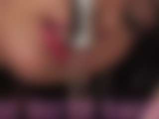 chloe-watsonxx's Live Sex Cam Show