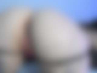Live cam show with Gorgeous-Luna - Nora on Mixed Magazine Live