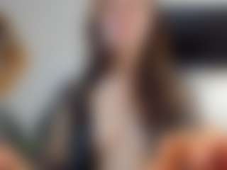 Live cam show with Hailey-Green - Lesbian on live18s.com