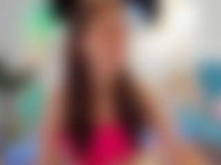 Live cam show with Hailey-Green - Kisses on Sex Cam Show