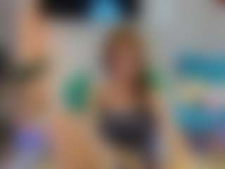 Hailey-Green's Live Sex Cam Show