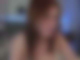Live cam show with Hailey-Green - Kisses on x69.live