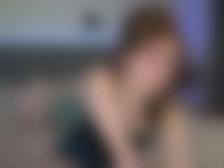 Live cam show with Hailey-Green - Kisses on camgirlchat.live