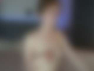 Live cam show with Hailey-Green - Flirt on Camsoda