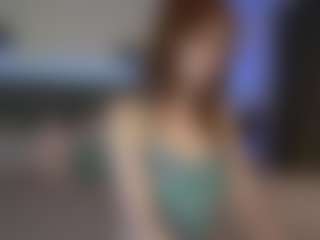 Live cam show with Hailey-Green - Beauty on Camsoda