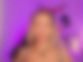 Live cam show with Megan - Strapon on CamClone