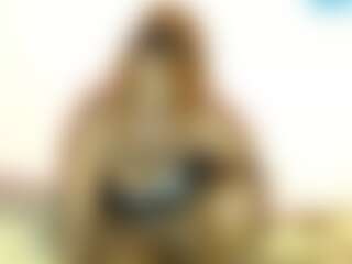 Live cam show with Kellyprettyfavourite - Shower on CSO-WL
