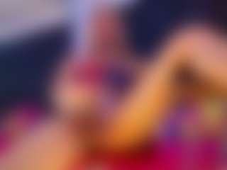 Live cam show with britneyortegax - Smoking on Camsoda.co