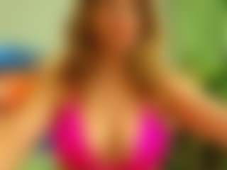 Live cam show with EvasmithXX - Facial on milfzrlive.com