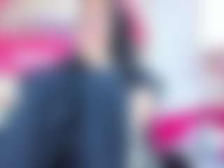 Live cam show with skarlettmilk - Black Petite on Camsoda