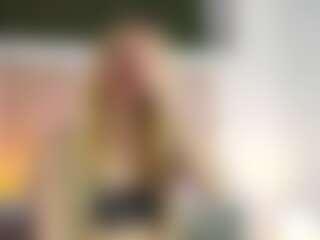 LaiaClark's Live Sex Cam Show