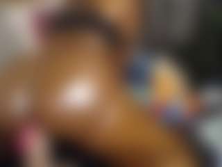 Queen-bree's Live Sex Cam Show
