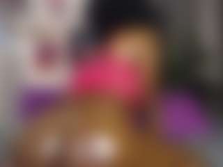 Live cam show with Queen-bree - Black Dildo on Porn Luv