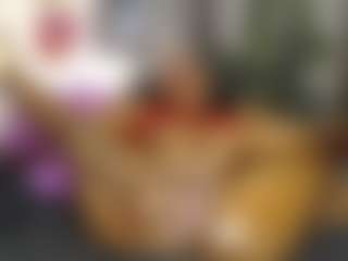 Live cam show with Queen-bree - Foot Fetish on ObeyMaria