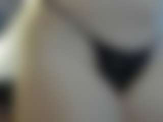 Live cam show with NatiiBigass - Muscle on Gym Cam Girls