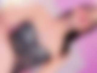 Live cam show with SamiQueen01 - No Smoking on madthumbs