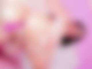Live cam show with SamiQueen01 - Flat Chested on livesuperchat.net