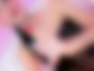Live cam show with SamiQueen01 - Flat Chested on madthumbs