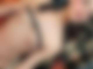 Live cam show with SamiQueen01 - Flat Chested on Hubzter Live