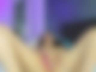 Live cam show with JasmineDreams - Innocent on Mixed Magazine Live