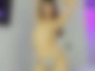 Live cam show with JasmineDreams - Innocent on Mixed Magazine Live