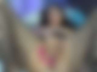 Live cam show with JasmineDreams - Innocent on CamSodaAdn
