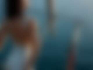 Annabella Bitch's Live Sex Cam Show